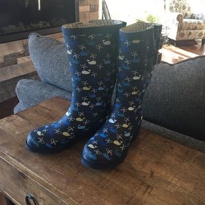 Girl/Ladies Size 5 Tall Rainboots